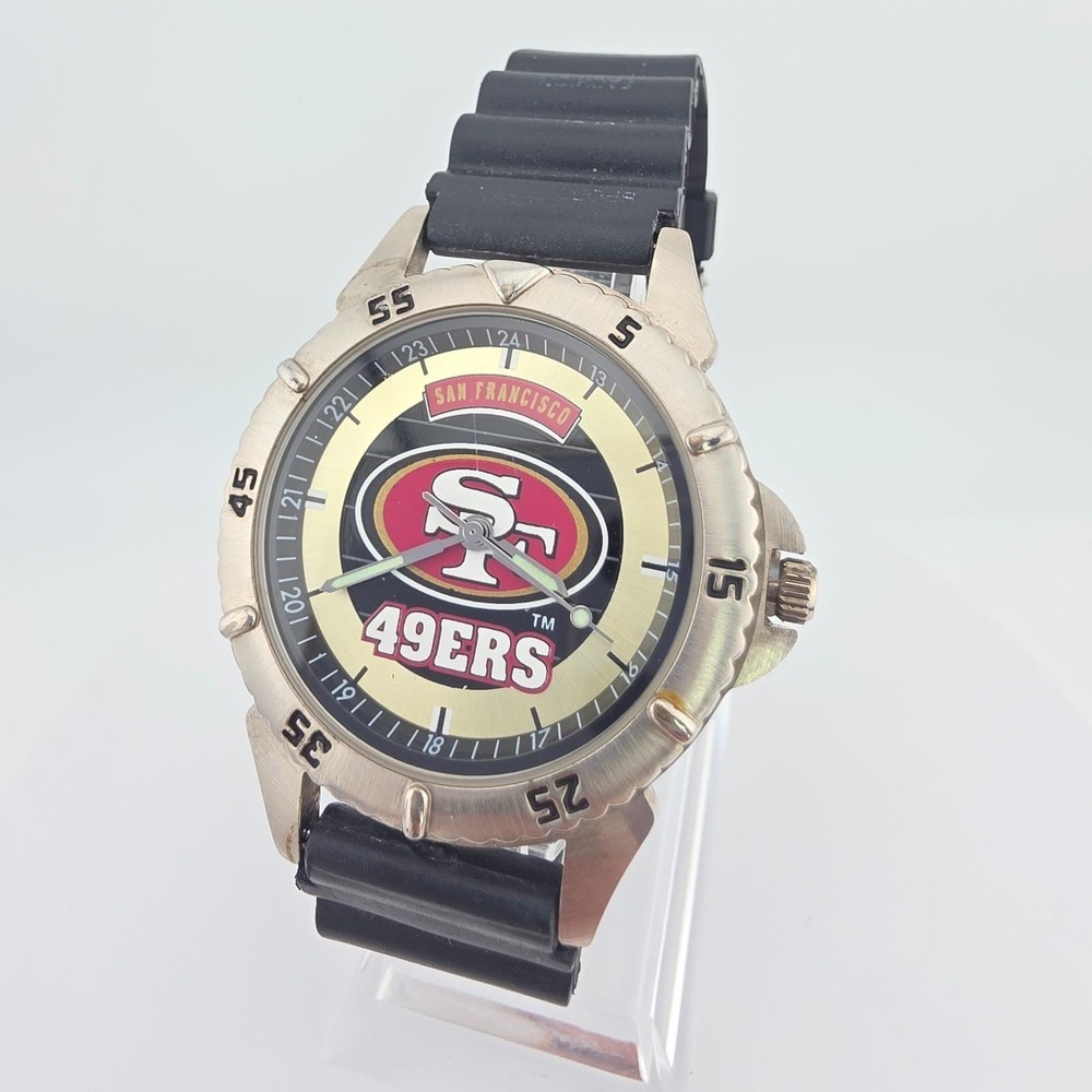 Vtg 1997 FOSSIL Mens Watch San Francisco 49s NFL Football Black PVC Band 8.5"
